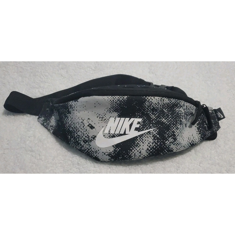 Nike Heritage Hip Pack Waist Bag Black White Graphic FN0890-100 Adjustable Strap